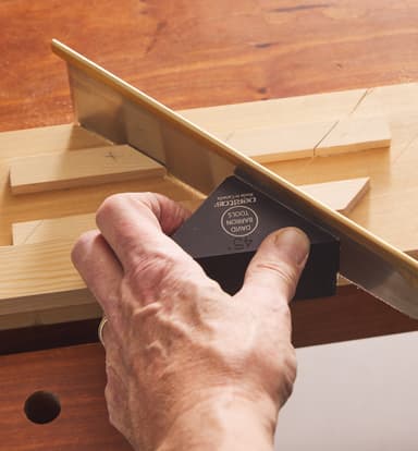 Veritas-Barron 45° Saw Guide to guide saw cut