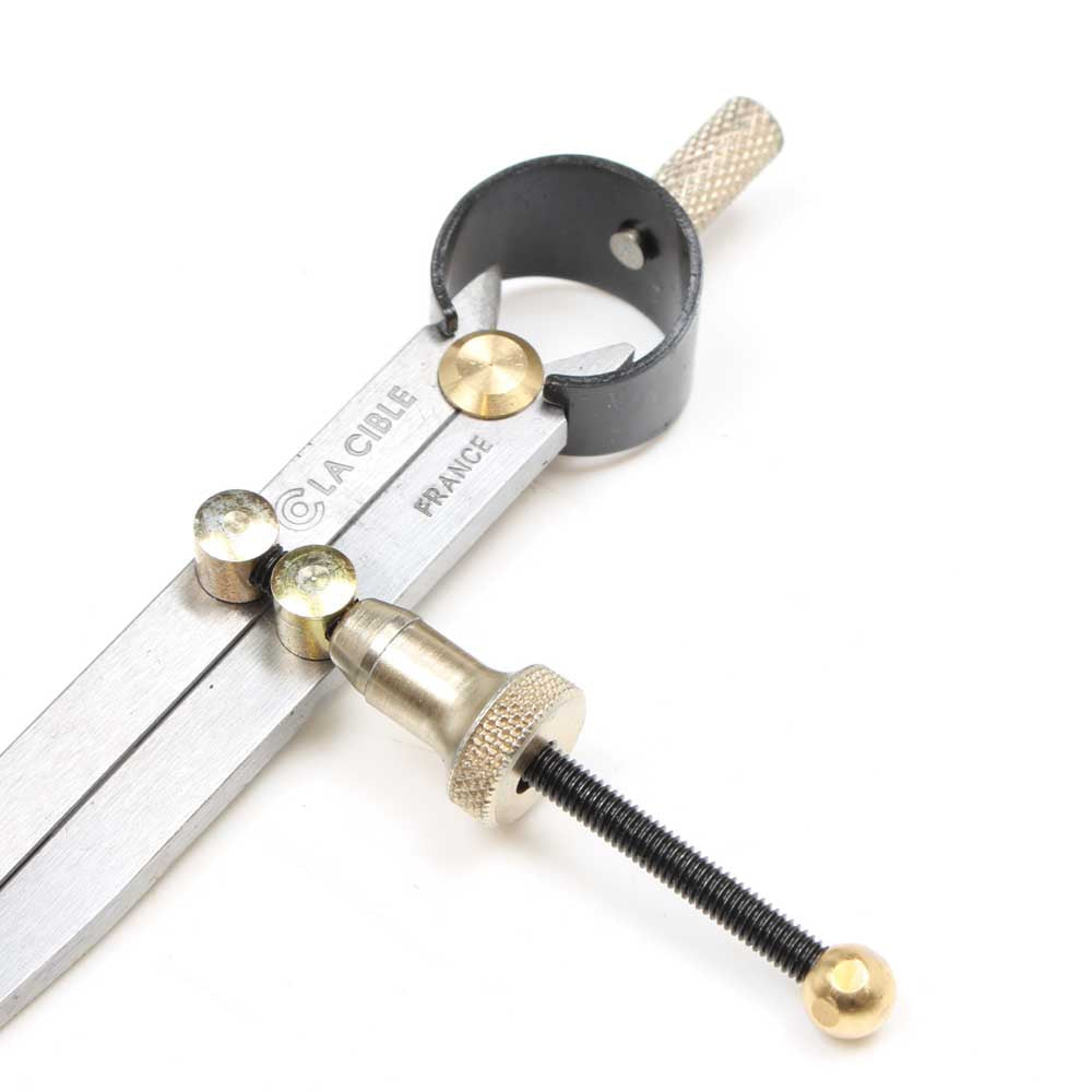 Ledin Spring Dividers close up view of adjuster