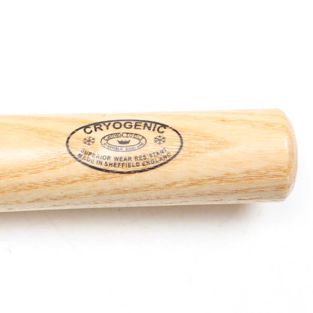 Crown Cryo Colwin Way Skew Chisel - view of polished ash handle.