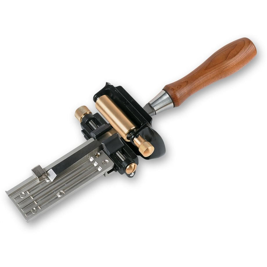 Chisel Clamped within the Veritas Narrow Blade Honing Guide