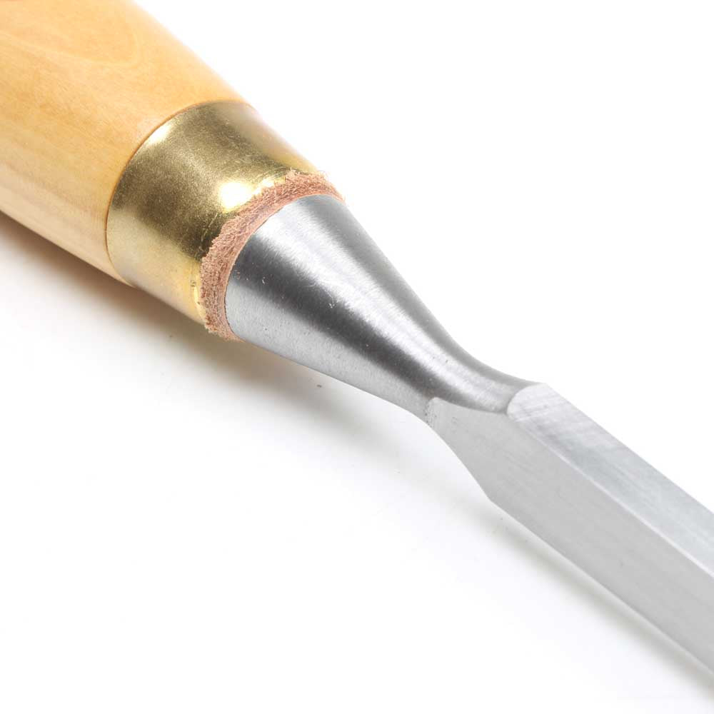 Close up view if shoulder and brass ferule
