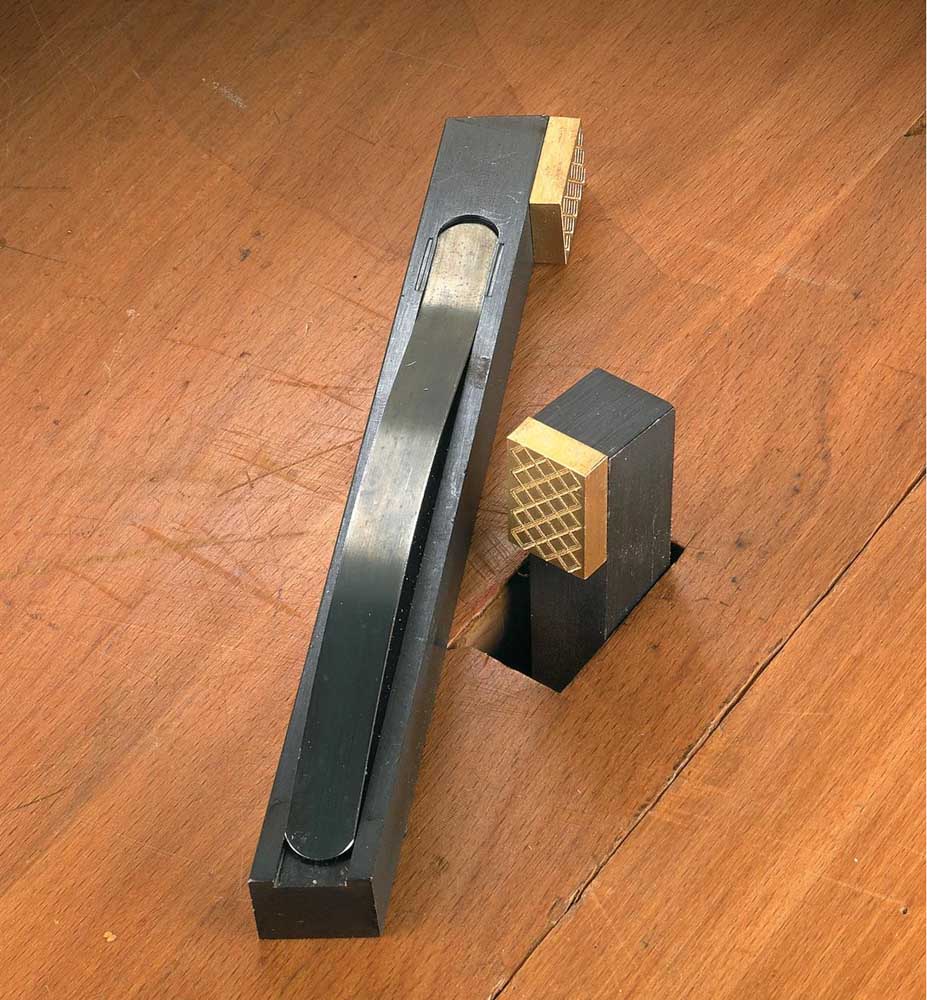 Veritas Square Bench Dogs (Pair)