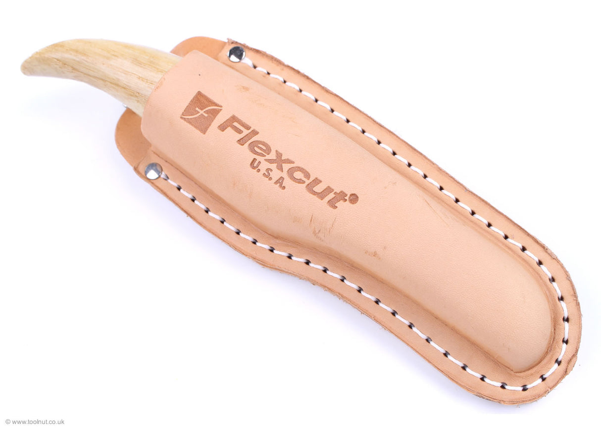Flexcut Hip Knife safely stored within the Flexcut leather sheath