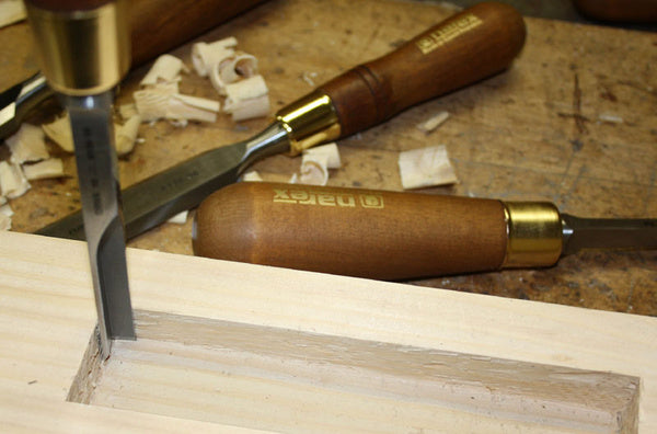 Narex Premium Corner Chisel - paring corner of workpiece