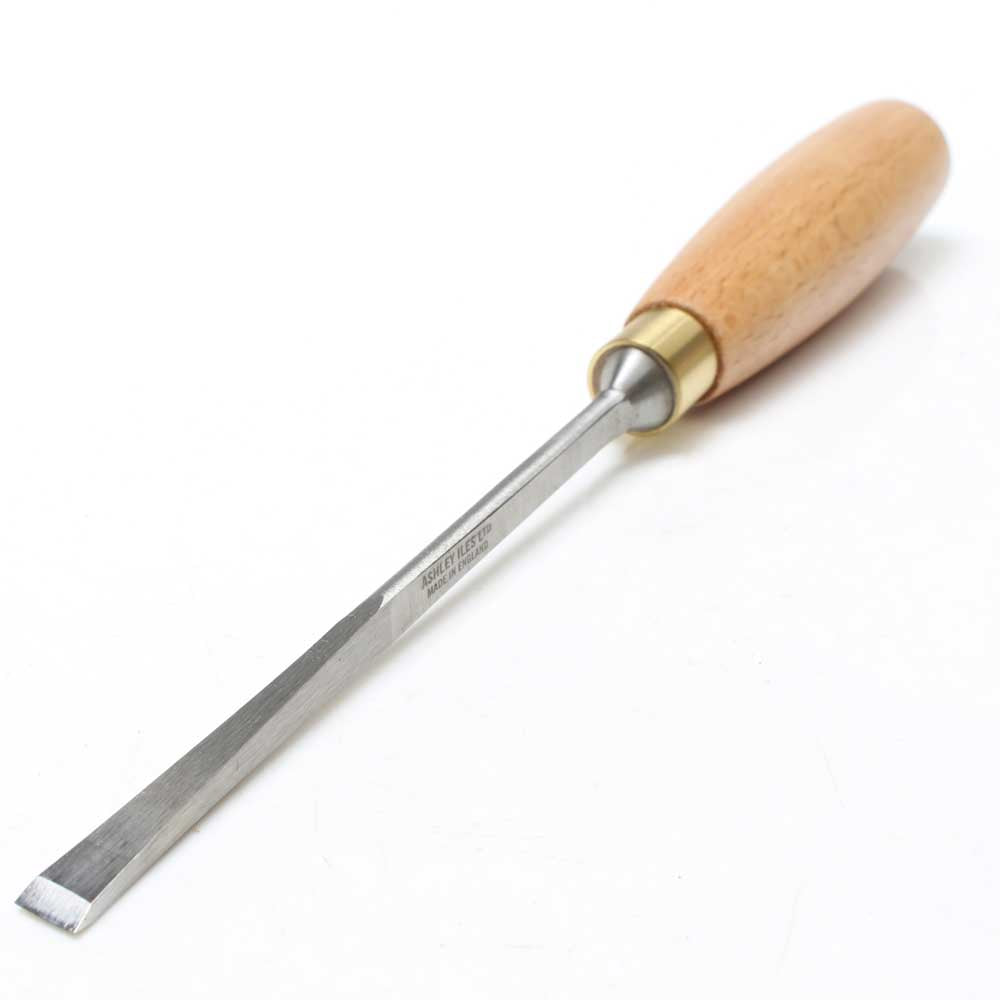 Ashley Iles - Sweep 54 x 01 - Fishtail - Carving Chisel