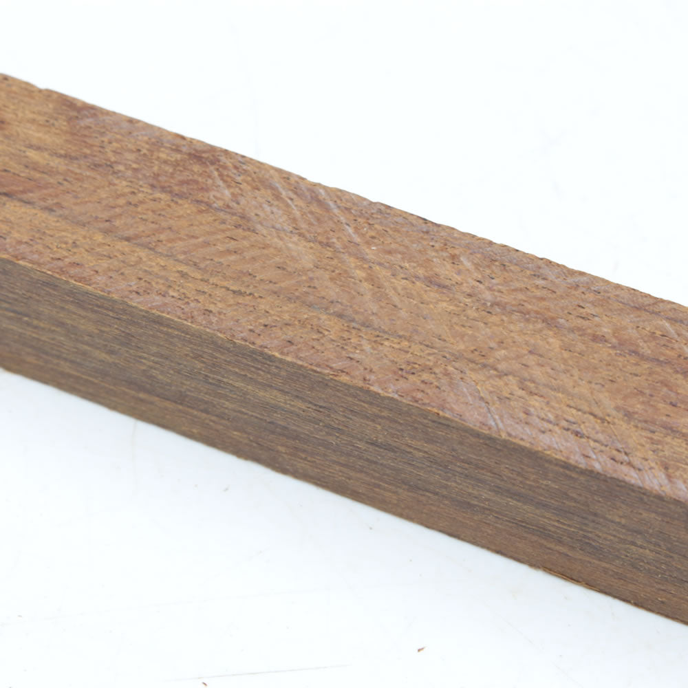 Knob Thorn wood grain