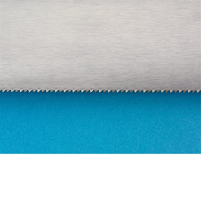 View on saw teeth on Veritas Standard Dovetail Saw