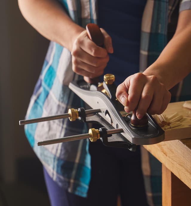 Veritas Jack Rebate Plane being used to plane rebate on timber.