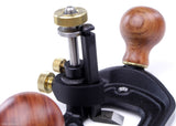 veritas hand router plane - close up view of the adjuster mechanism