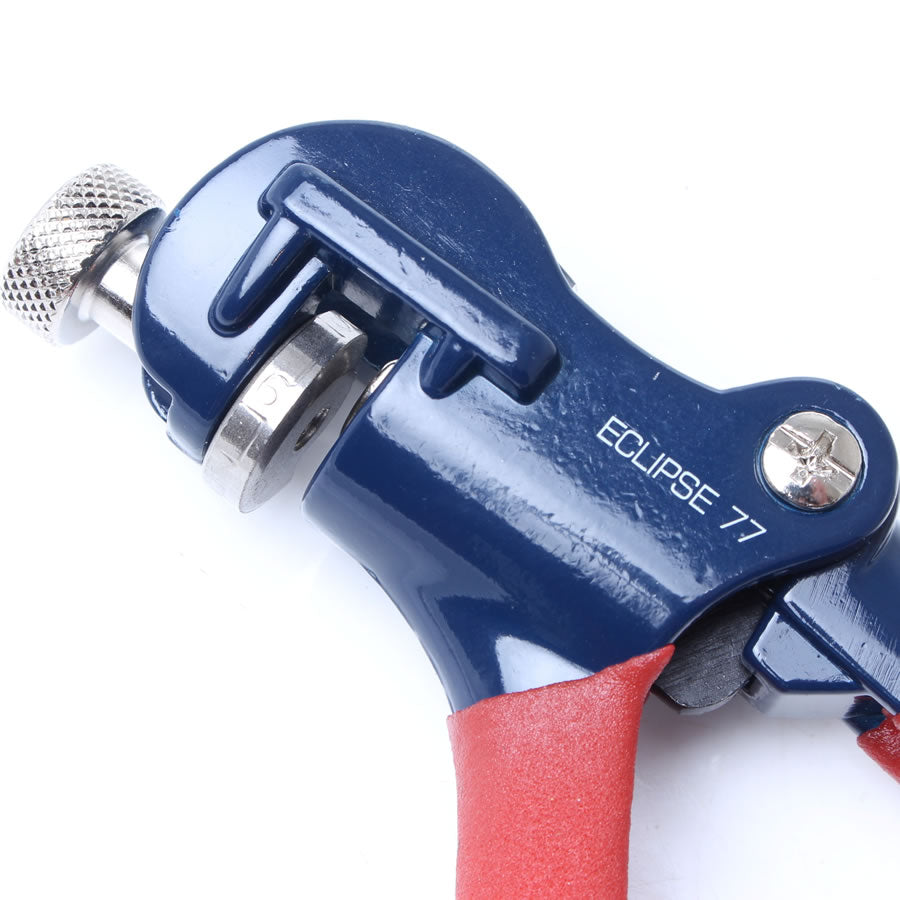 Close up view of the Eclipse Hand Saw Tooth Setter No.77