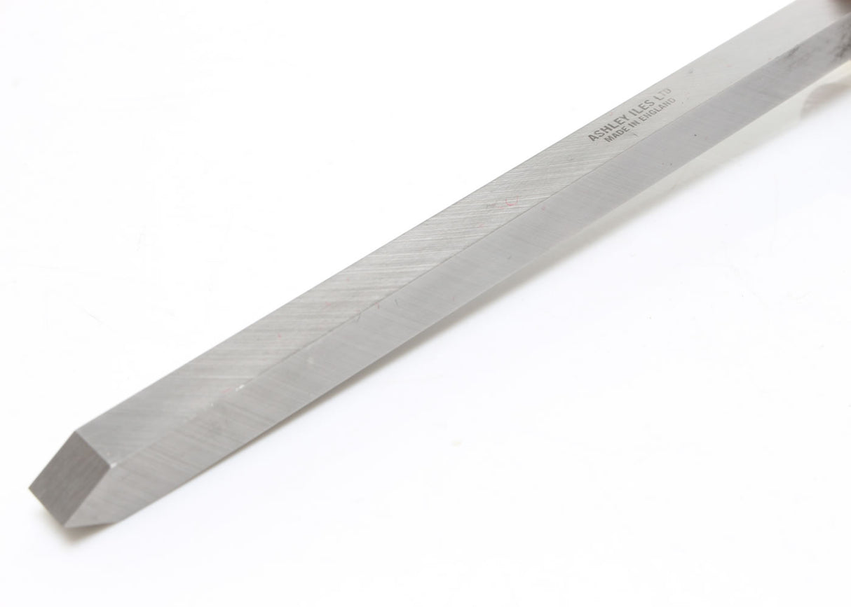 Ashley Iles Pole Lathe Parting and Beading Tool - Close up of blade profile